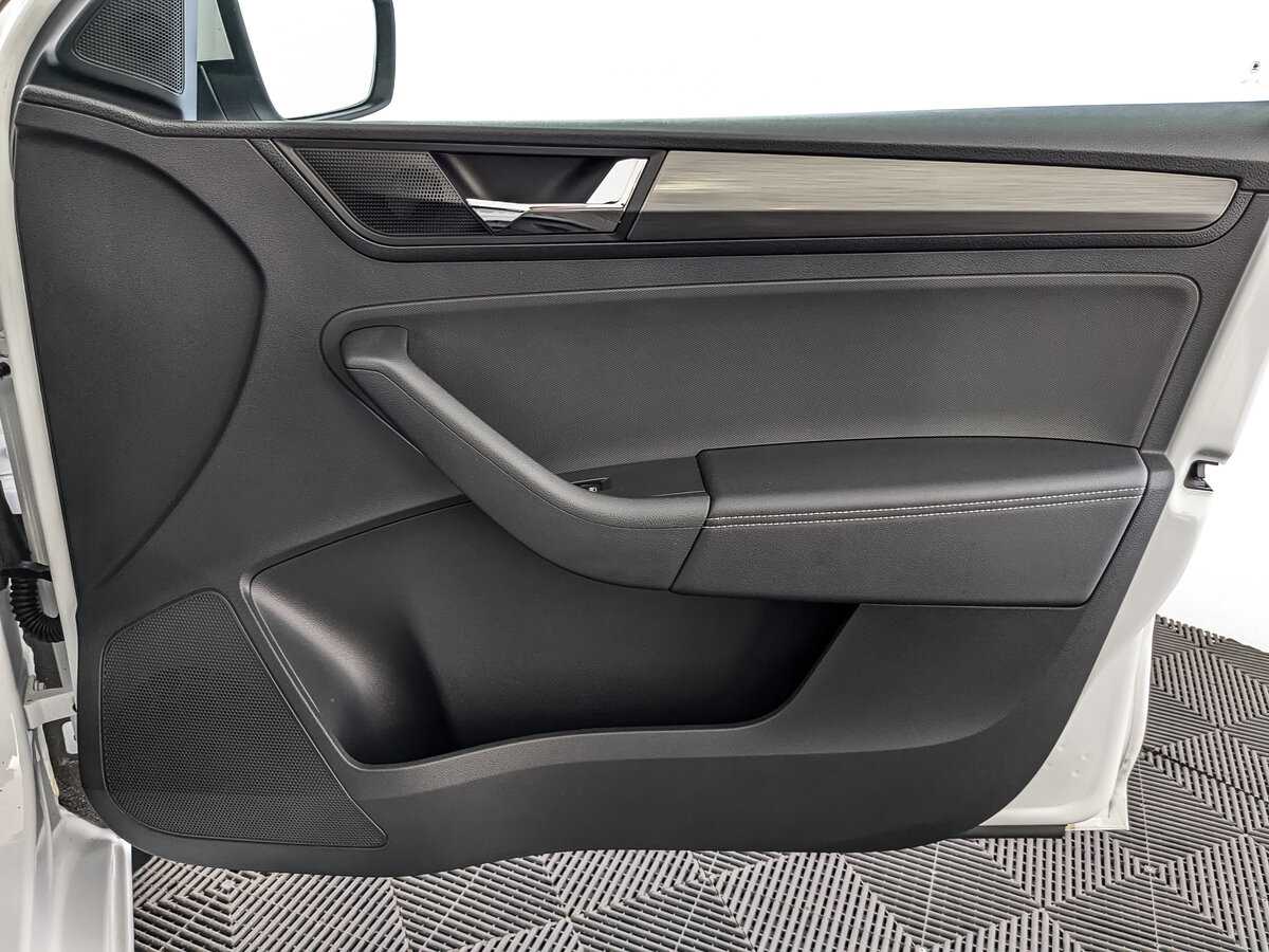 Купить Skoda Rapid с пробегом. Фото: #20