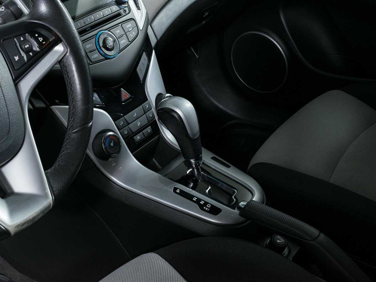 Купить Chevrolet Cruze с пробегом. Фото: #12