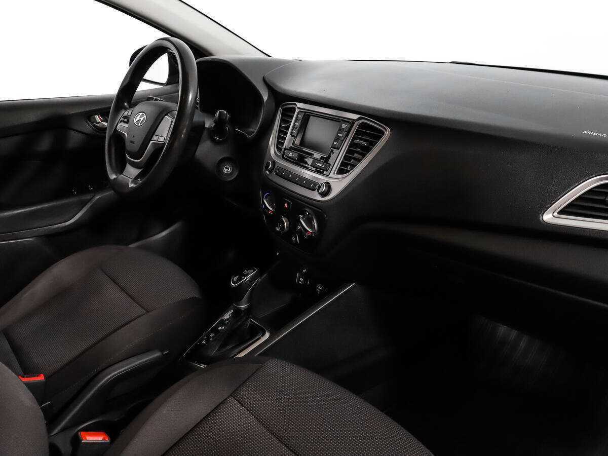 Купить Hyundai Solaris с пробегом. Фото: #10