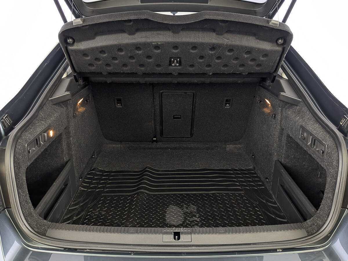 Купить Skoda Superb с пробегом. Фото: #9