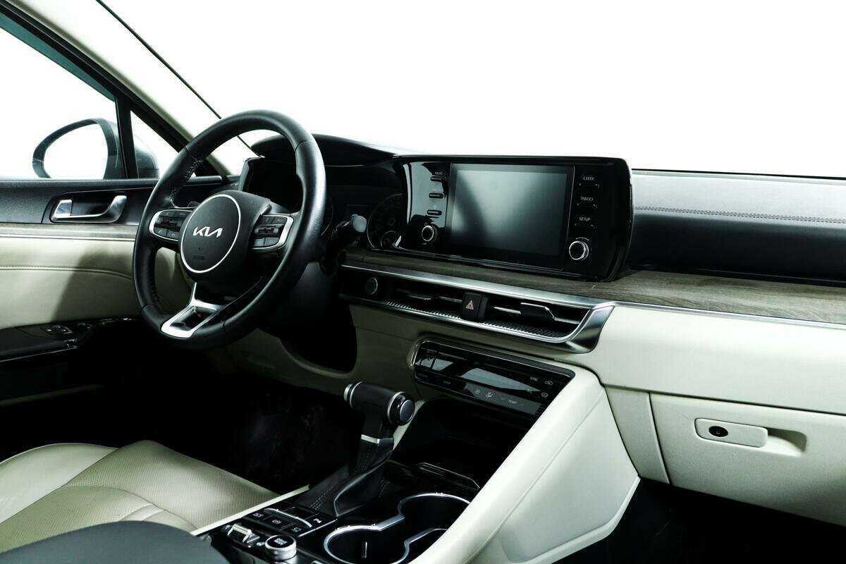 Купить Kia K5 с пробегом. Фото: #8