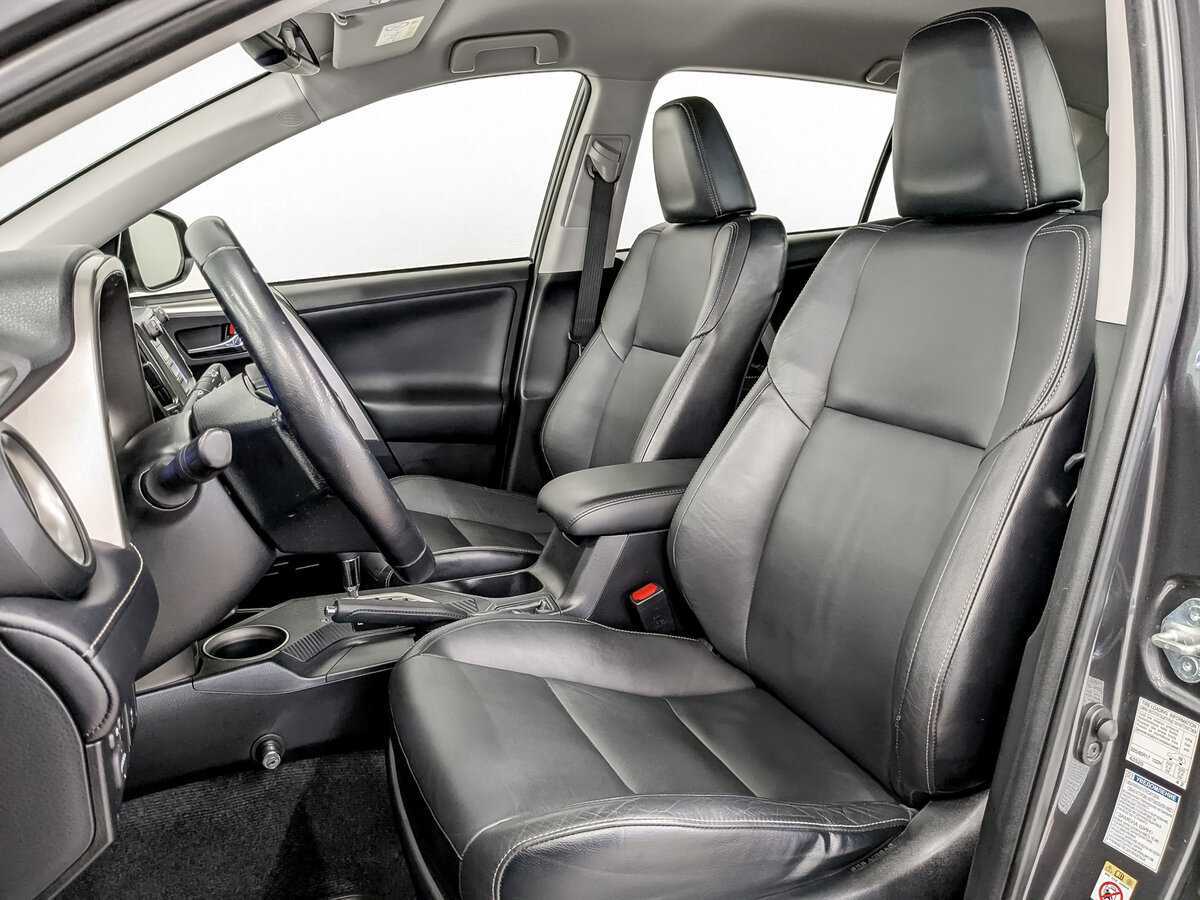 Купить Toyota RAV4 с пробегом. Фото: #17