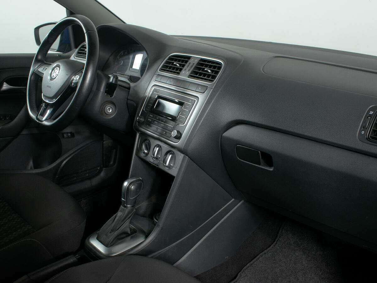 Купить Volkswagen Polo с пробегом. Фото: #6