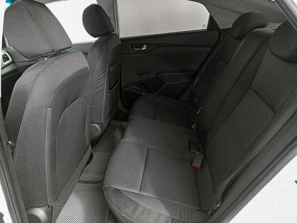 Купить Hyundai Solaris с пробегом. Фото: #9