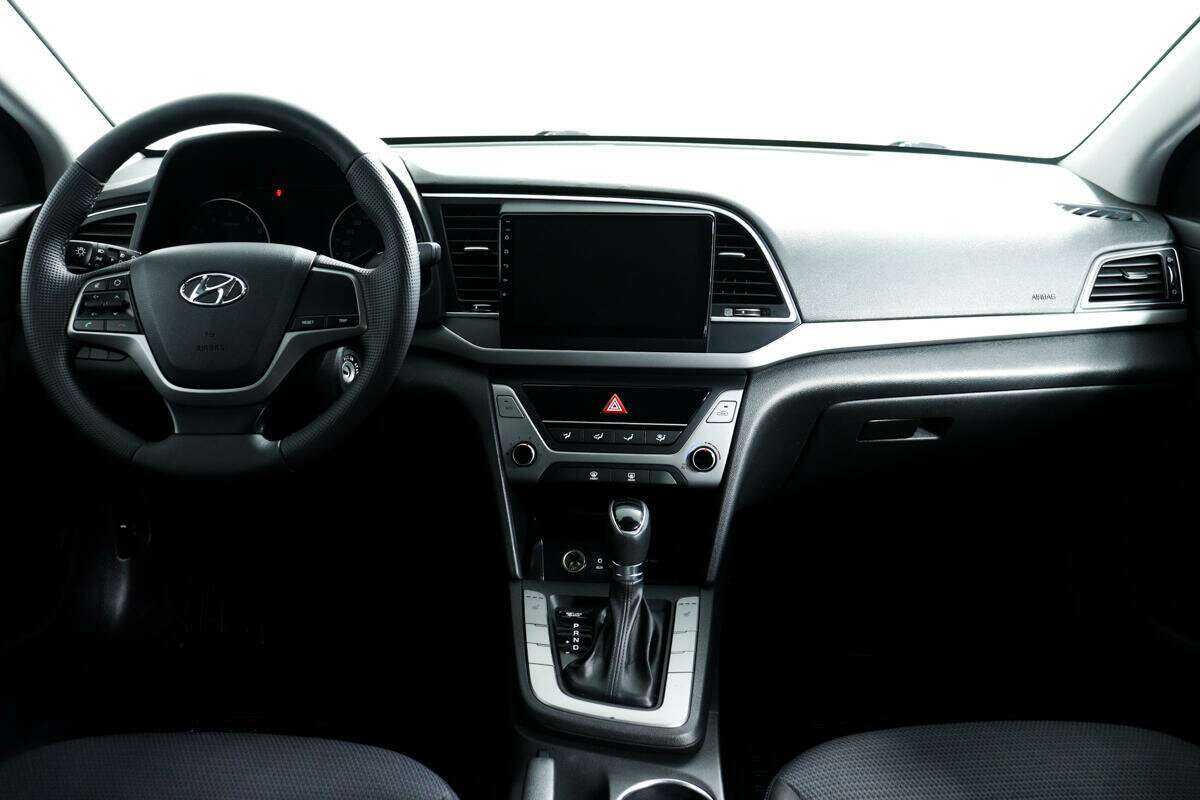Купить Hyundai Elantra с пробегом. Фото: #10
