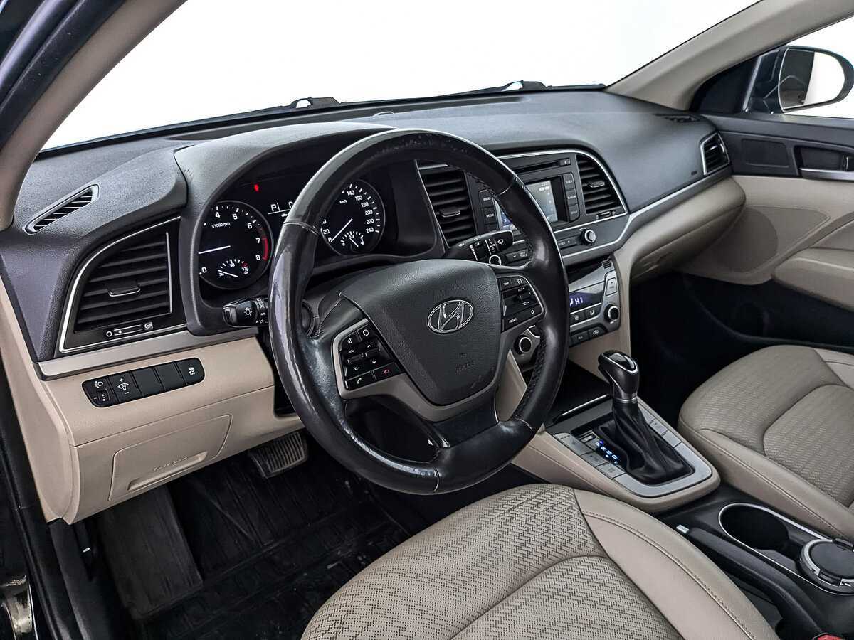 Купить Hyundai Elantra с пробегом. Фото: #14