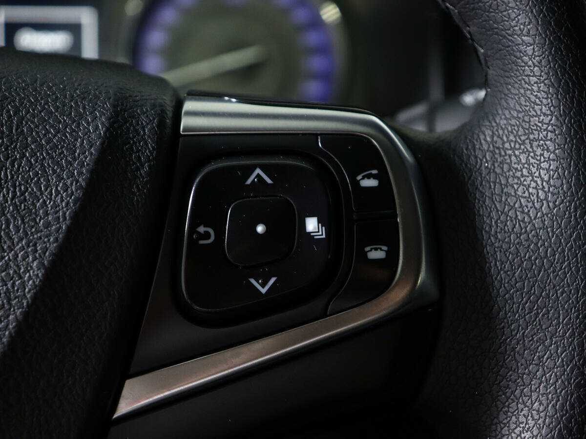 Купить Toyota Camry с пробегом. Фото: #19
