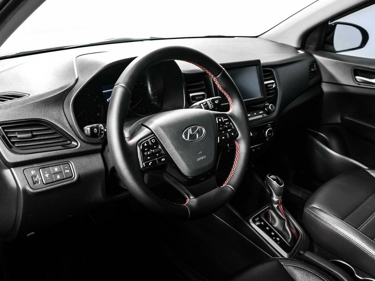 Купить Hyundai Solaris с пробегом. Фото: #11