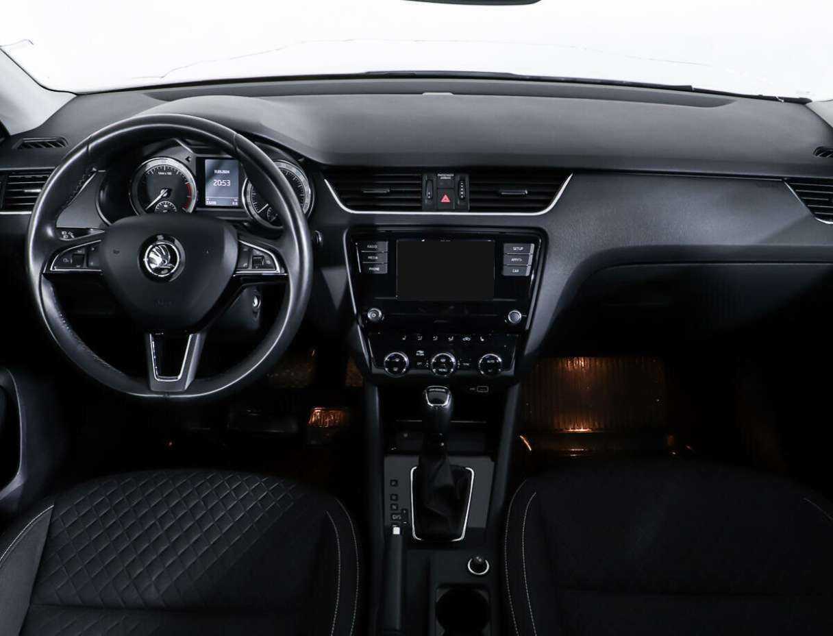 Купить Skoda Octavia с пробегом. Фото: #11
