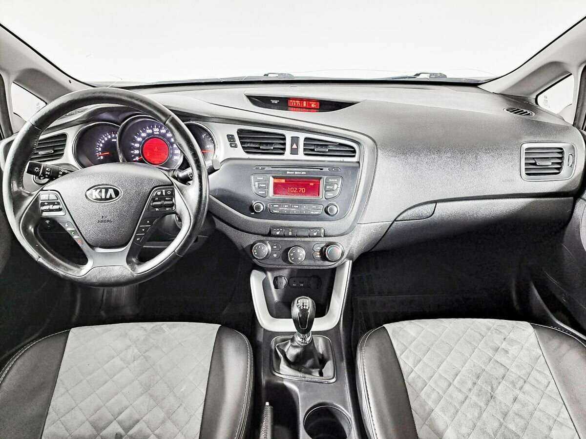 Купить Kia Ceed с пробегом. Фото: #9