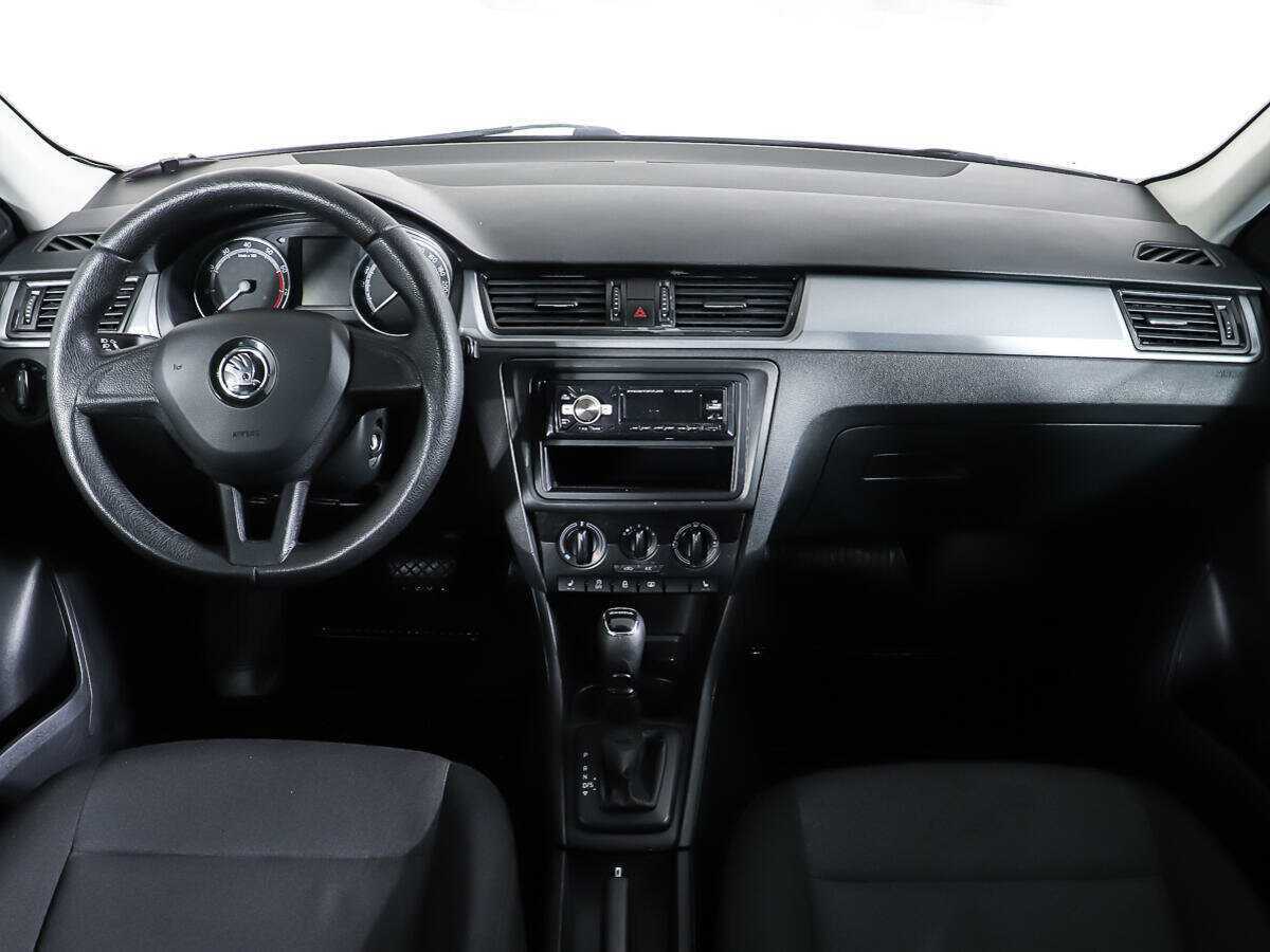 Купить Skoda Rapid с пробегом. Фото: #10