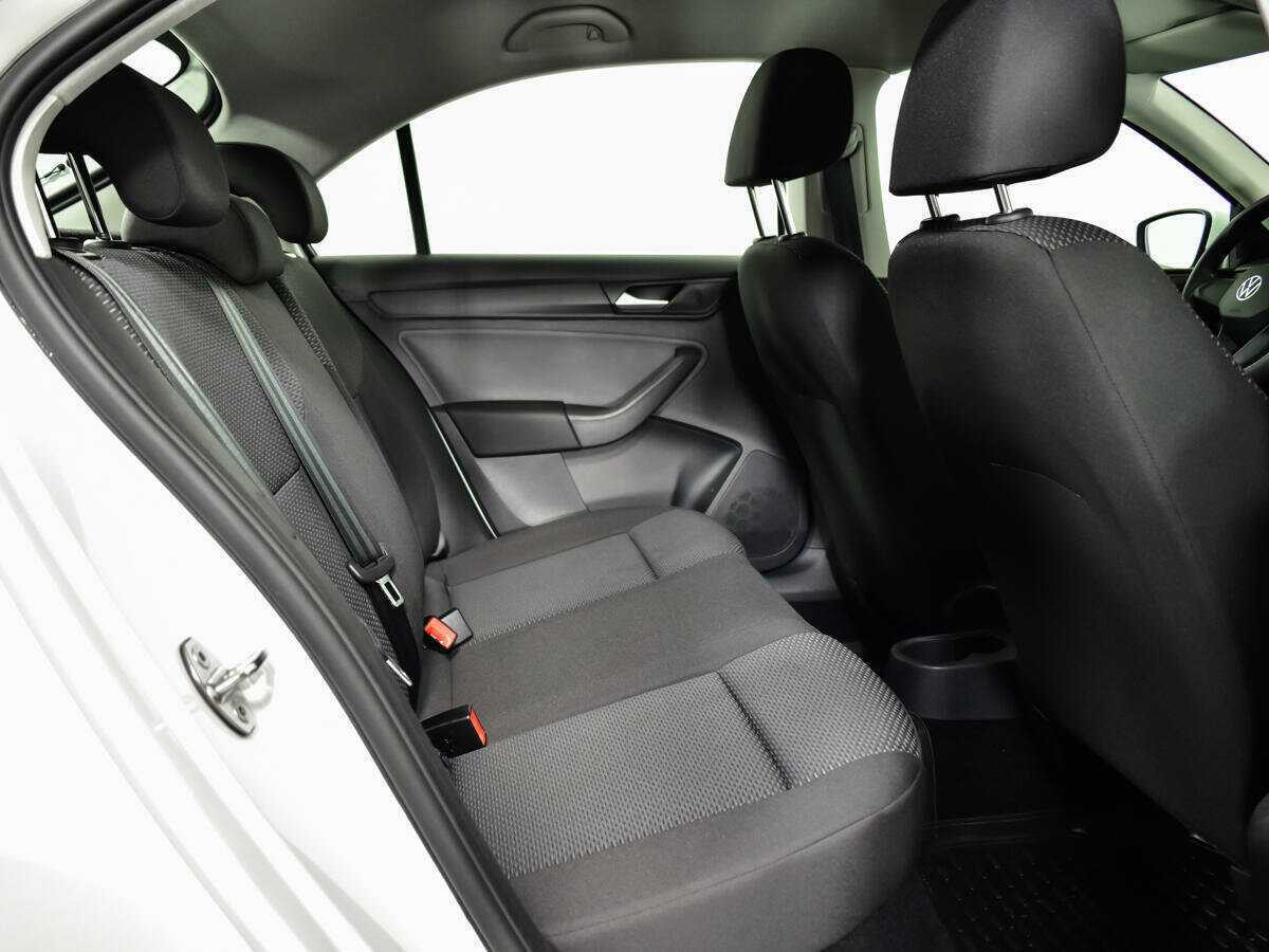 Купить Volkswagen Polo с пробегом. Фото: #9