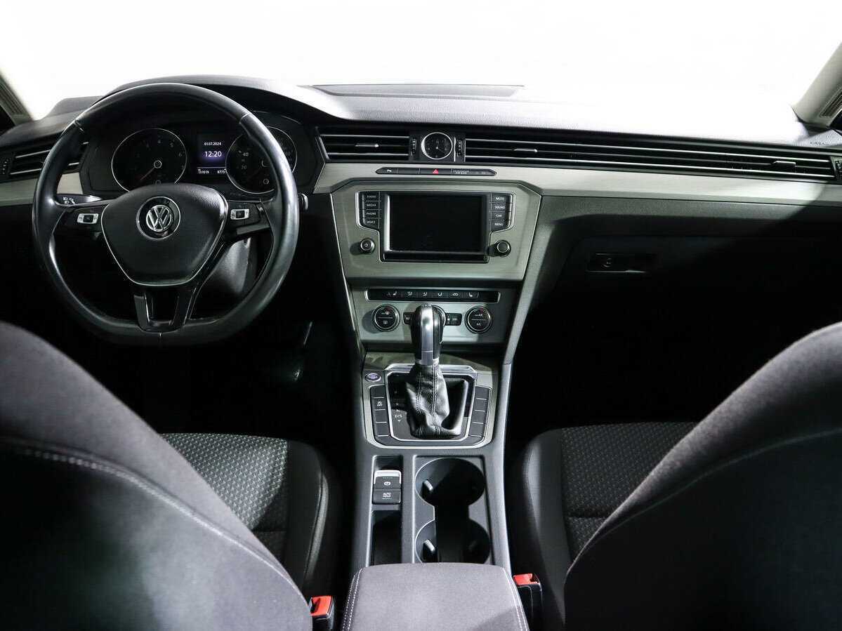 Купить Volkswagen Passat с пробегом. Фото: #9