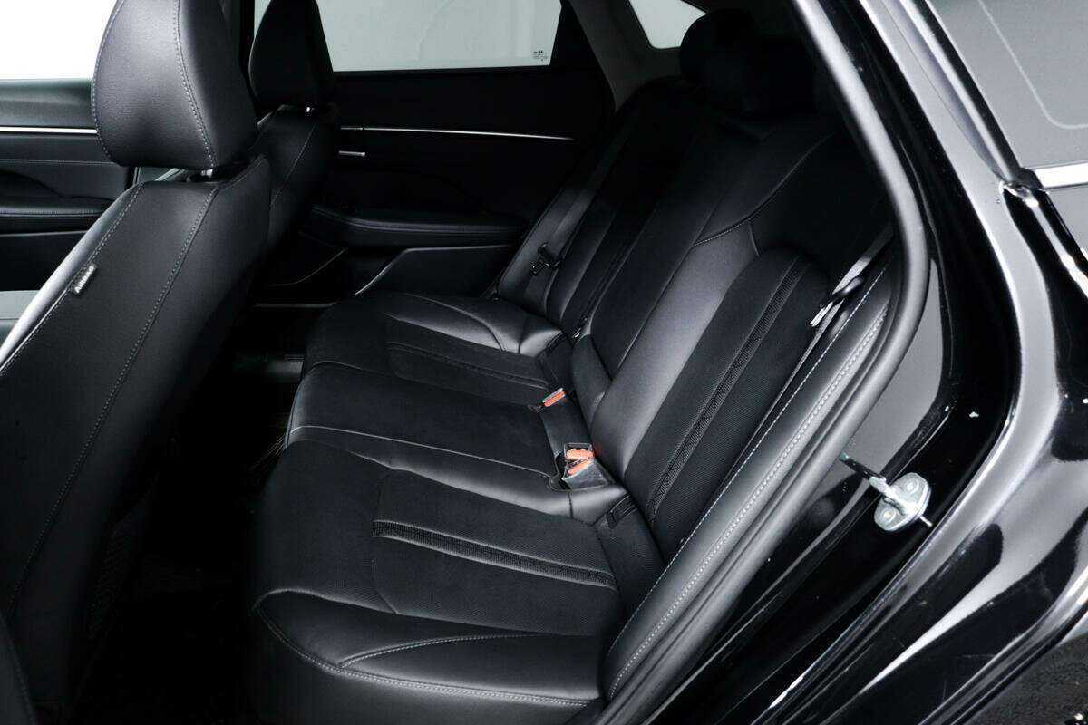 Купить Hyundai Sonata с пробегом. Фото: #11