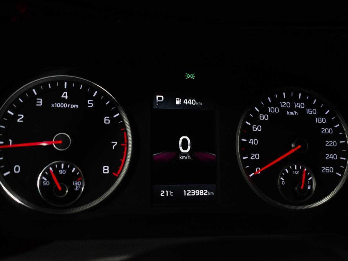 Купить Kia K5 с пробегом. Фото: #10