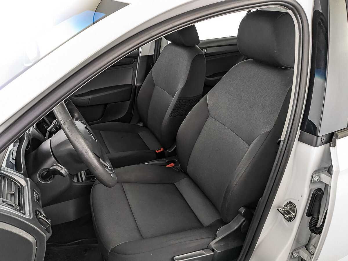 Купить Skoda Rapid с пробегом. Фото: #17