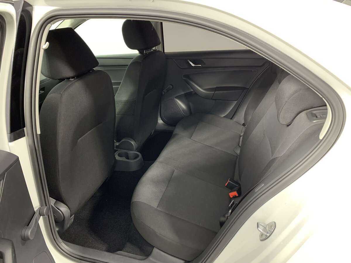 Купить Skoda Rapid с пробегом. Фото: #11