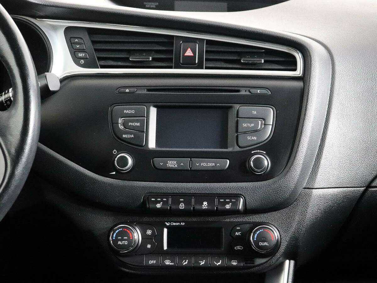 Купить Kia Ceed с пробегом. Фото: #10