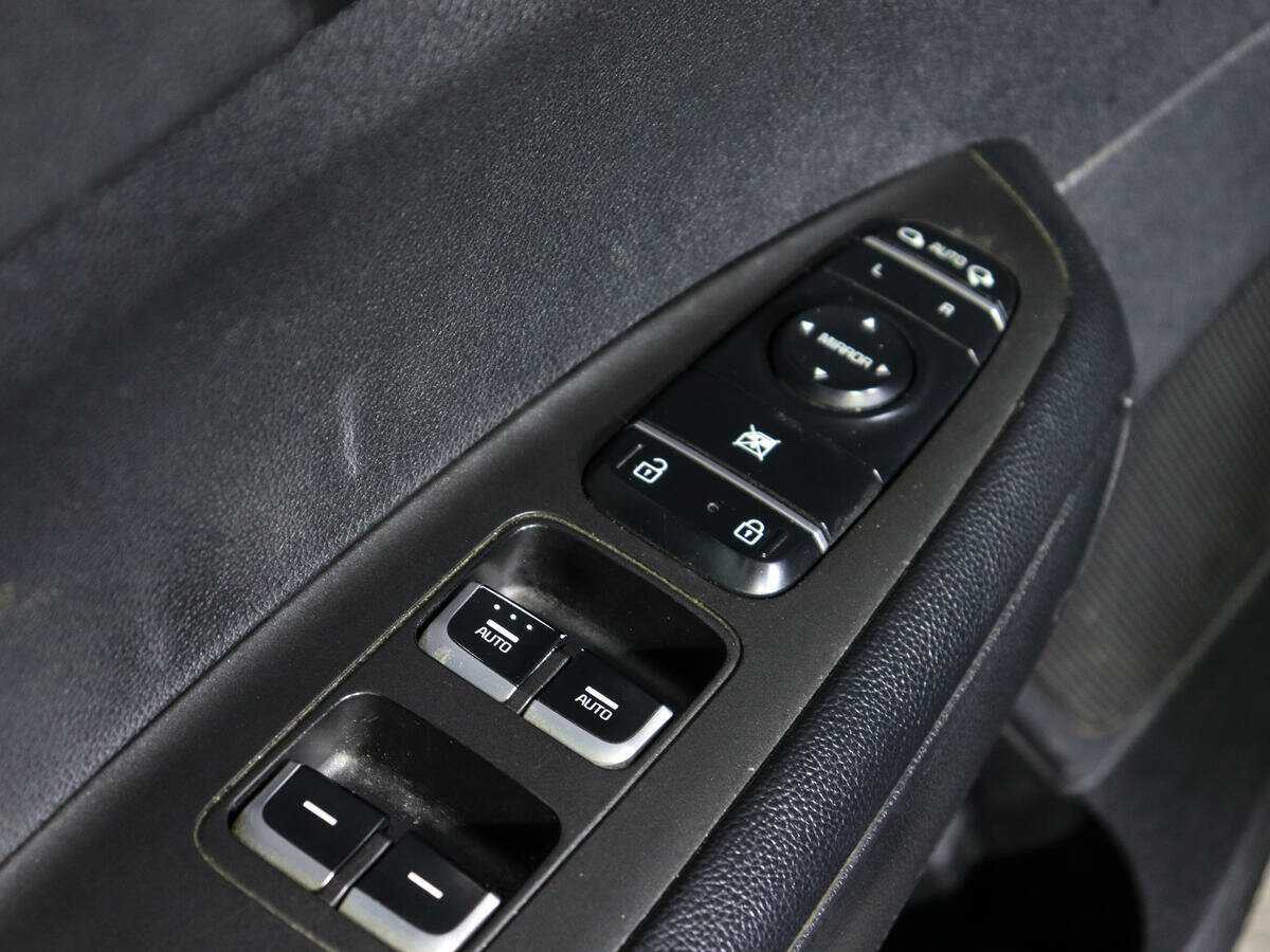 Купить Kia Optima с пробегом. Фото: #12