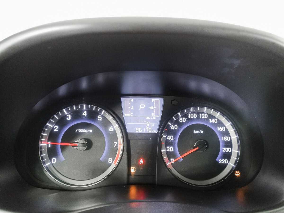 Купить Hyundai Solaris с пробегом. Фото: #10