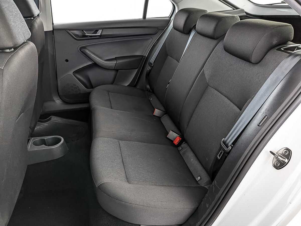 Купить Skoda Rapid с пробегом. Фото: #15
