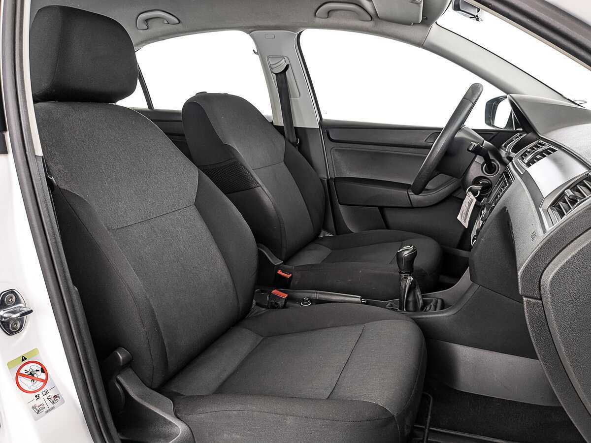 Купить Skoda Rapid с пробегом. Фото: #23