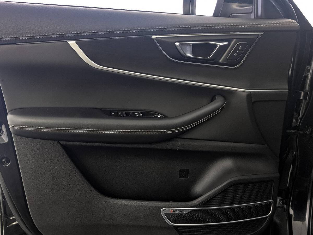 Купить Chery Tiggo 8 с пробегом. Фото: #18