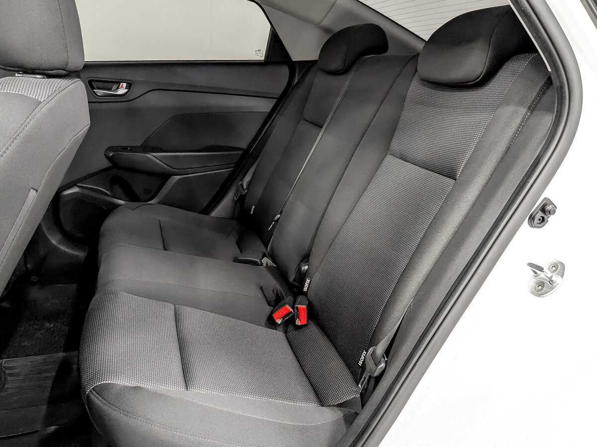 Купить Hyundai Solaris с пробегом. Фото: #11