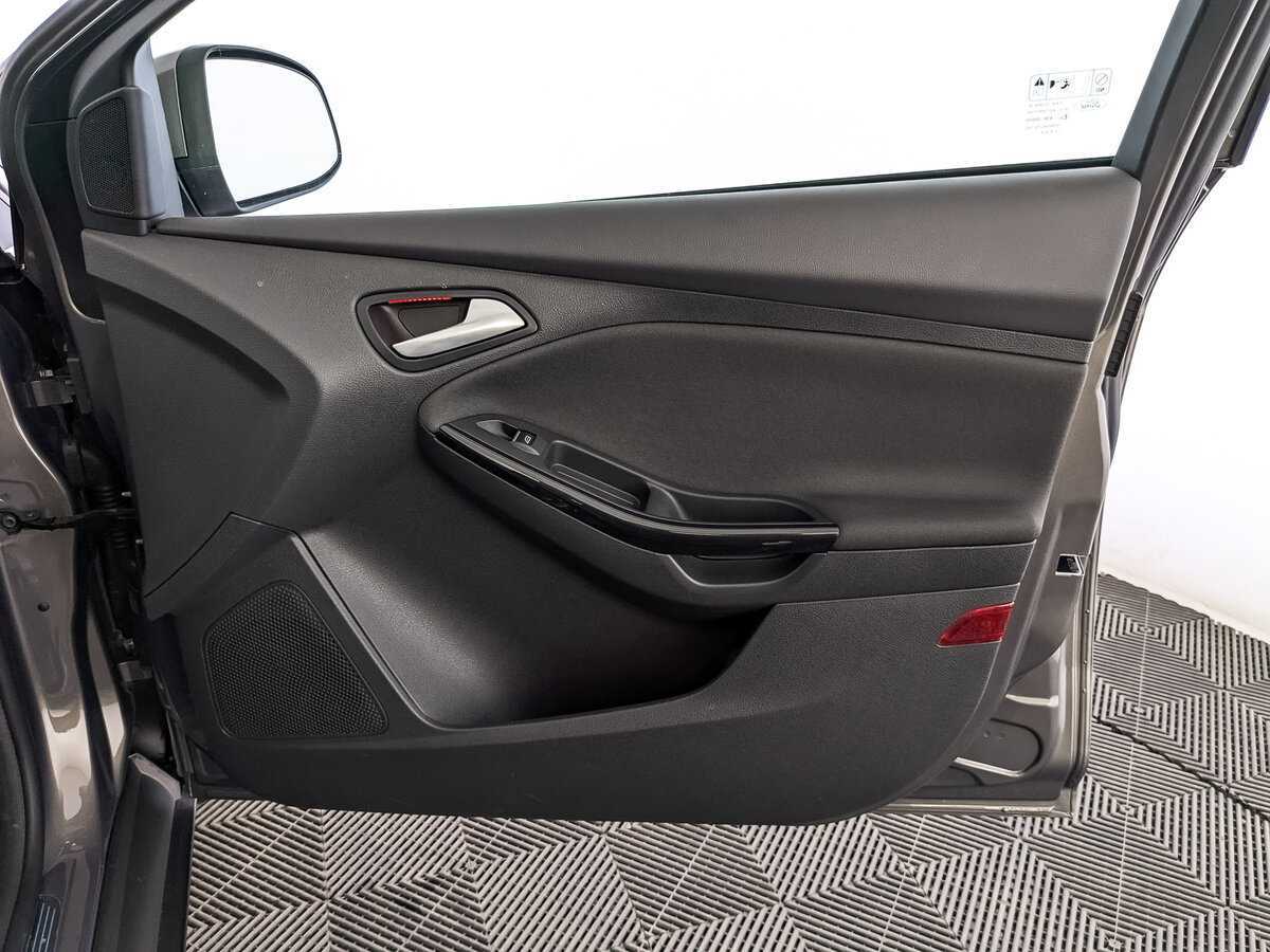 Купить Ford Focus с пробегом. Фото: #23