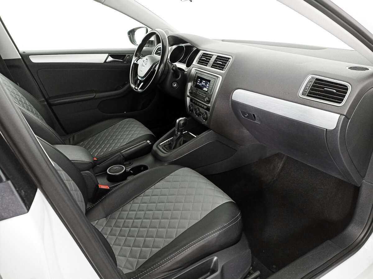 Купить Volkswagen Jetta с пробегом. Фото: #10