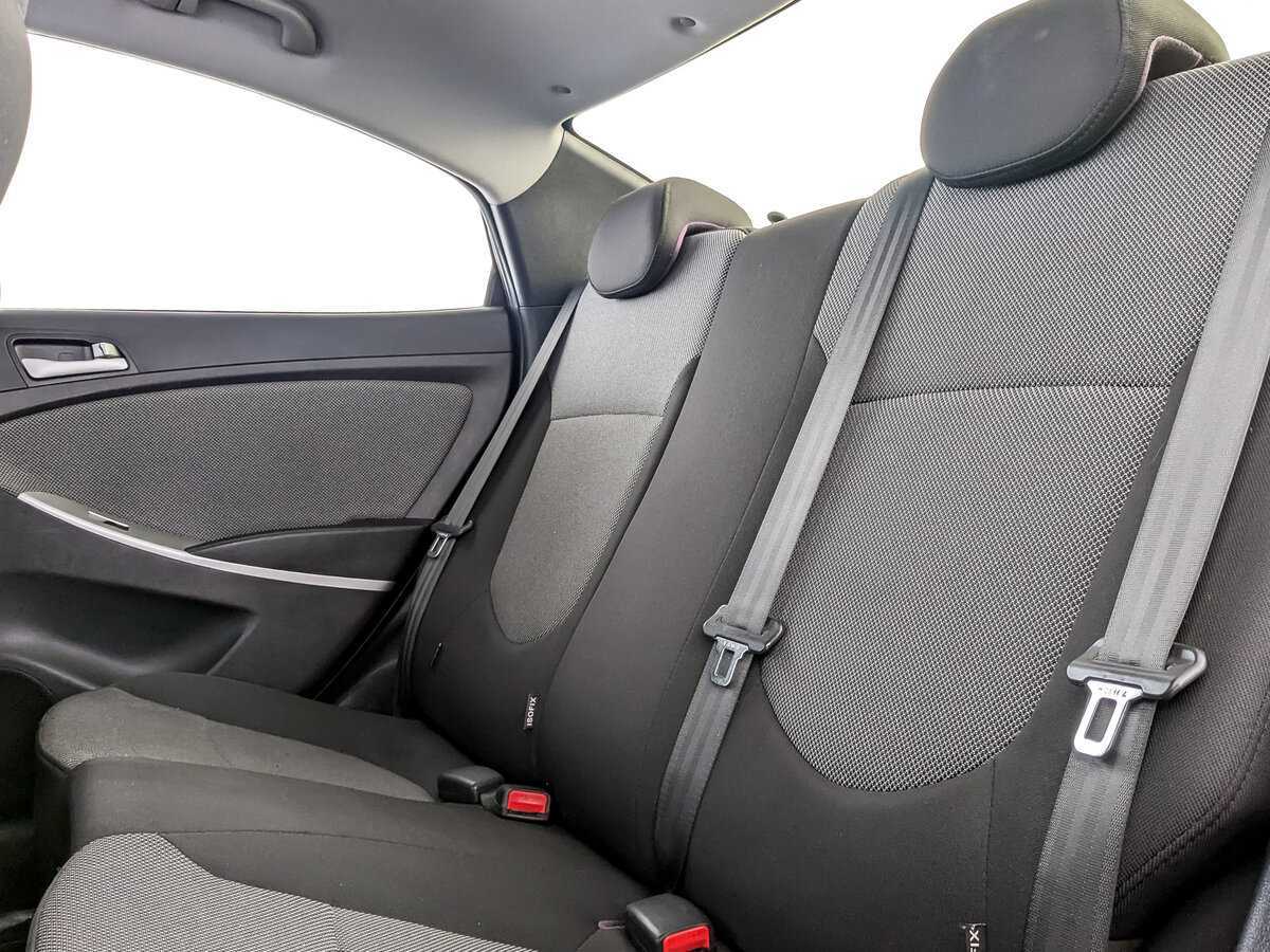 Купить Hyundai Solaris с пробегом. Фото: #9