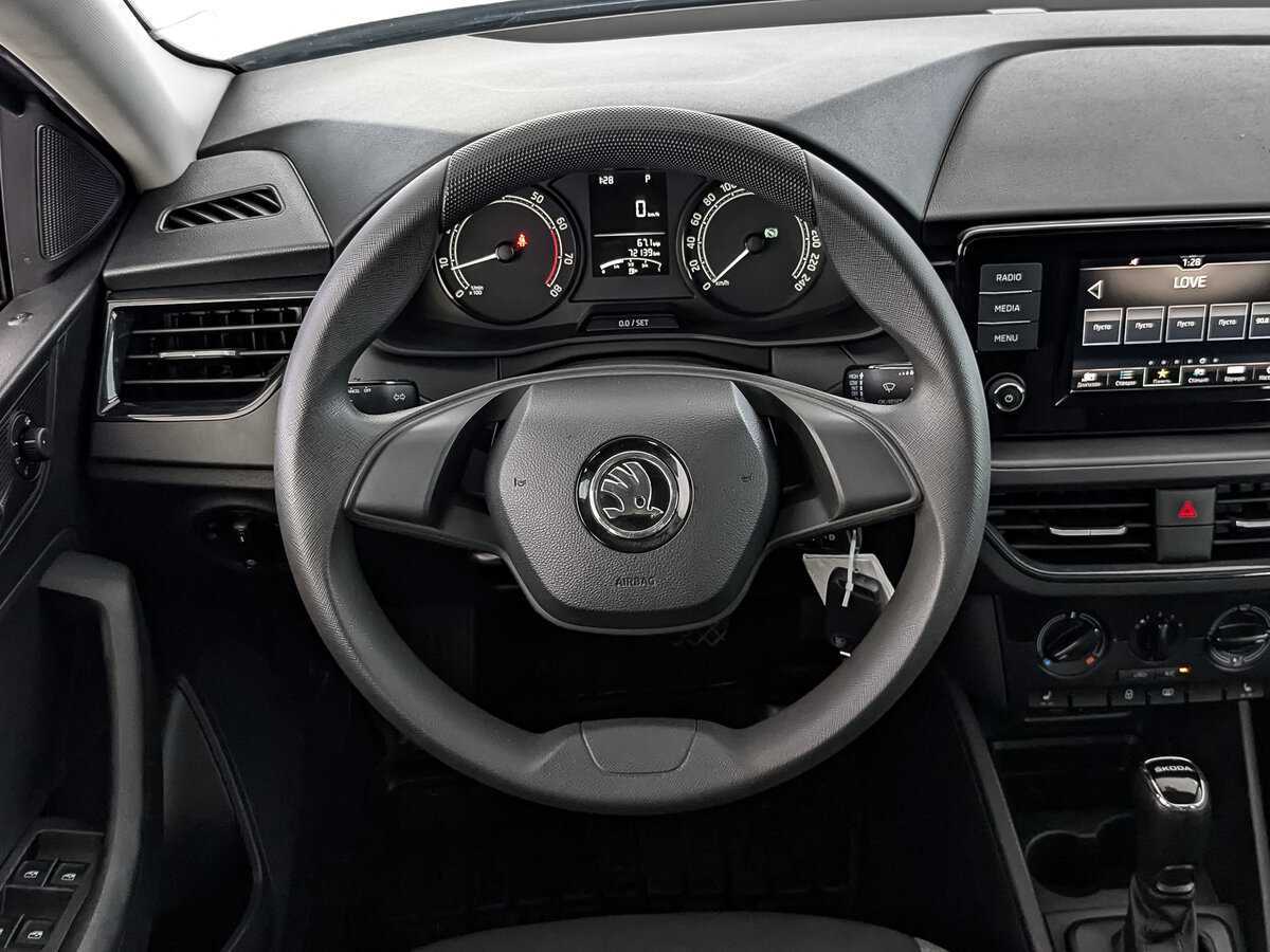 Купить Skoda Rapid с пробегом. Фото: #17