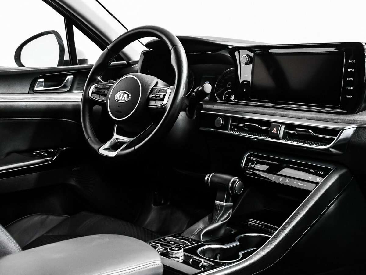 Купить Kia K5 с пробегом. Фото: #8