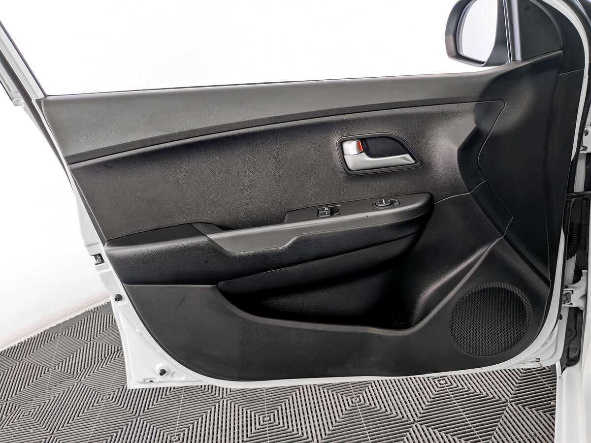 Купить Kia Rio с пробегом. Фото: #14