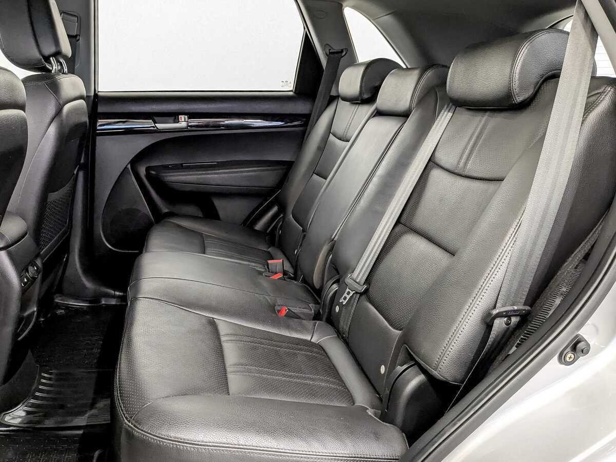 Купить Kia Sorento с пробегом. Фото: #11
