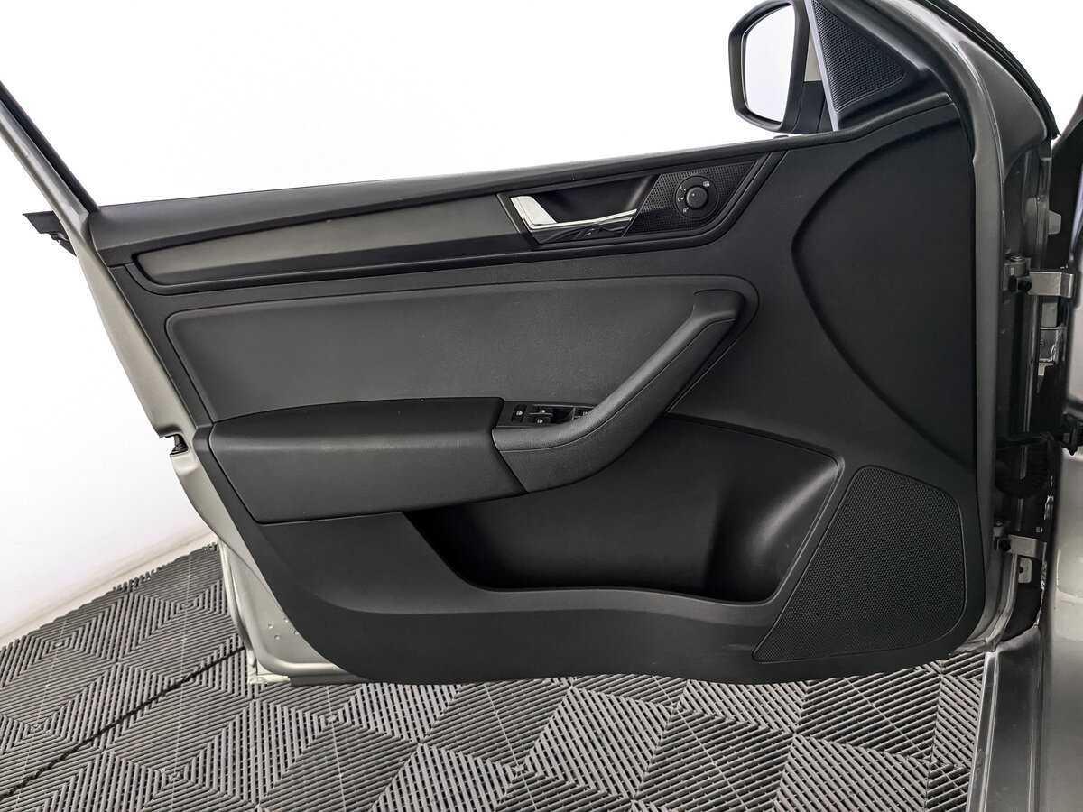 Купить Skoda Rapid с пробегом. Фото: #14