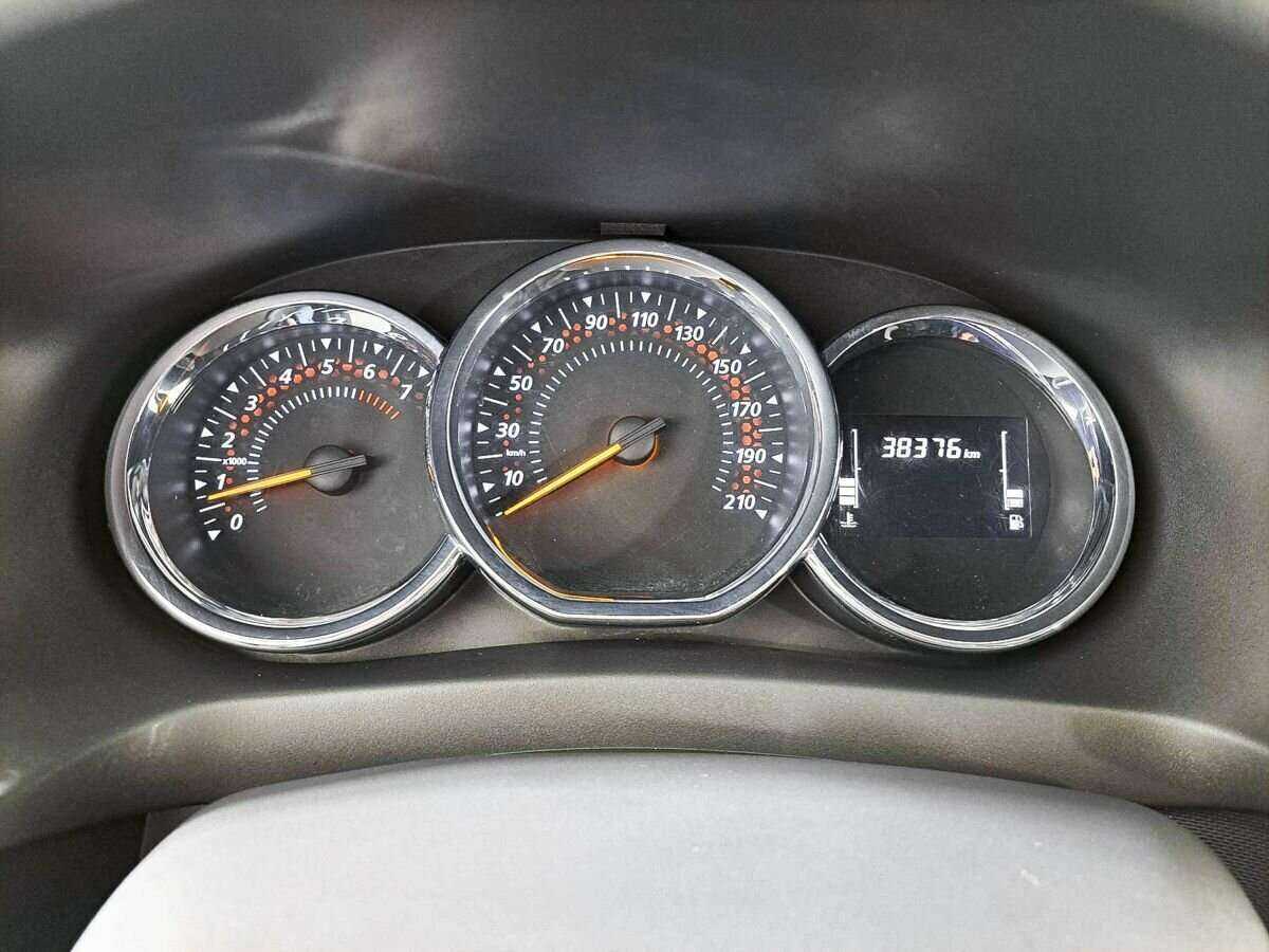 Купить Renault Sandero с пробегом. Фото: #10