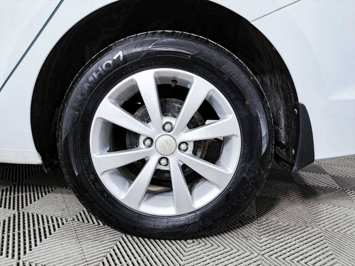 Купить Hyundai Solaris с пробегом. Фото: #16