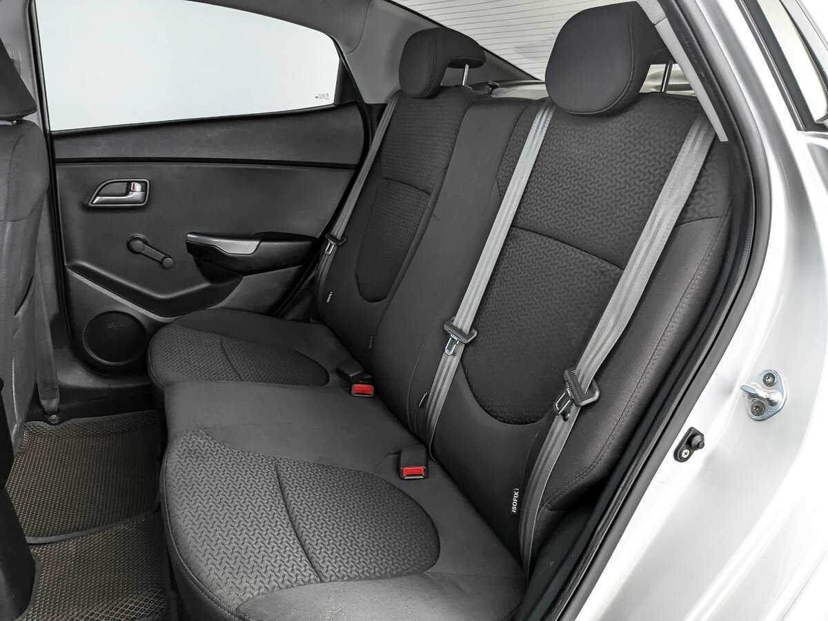 Купить Kia Rio с пробегом. Фото: #13