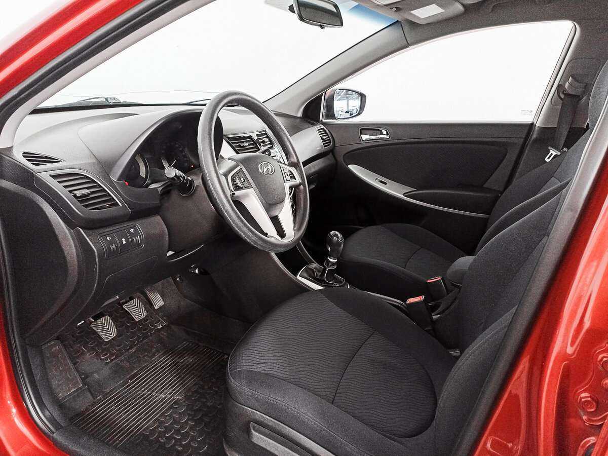 Купить Hyundai Solaris с пробегом. Фото: #11