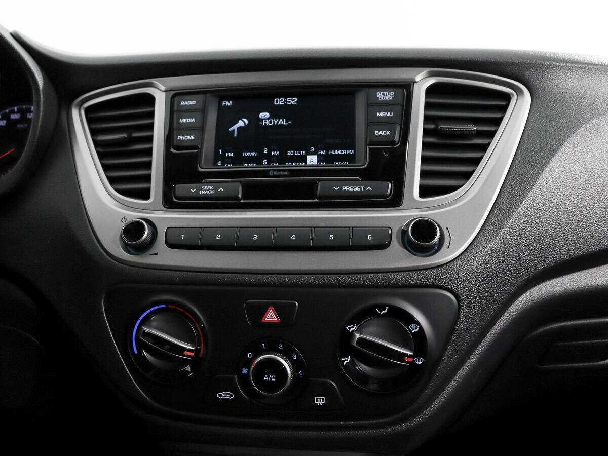 Купить Hyundai Solaris с пробегом. Фото: #12