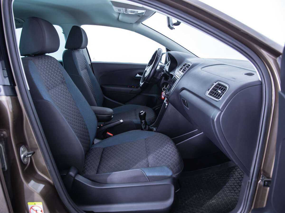 Купить Volkswagen Polo с пробегом. Фото: #10