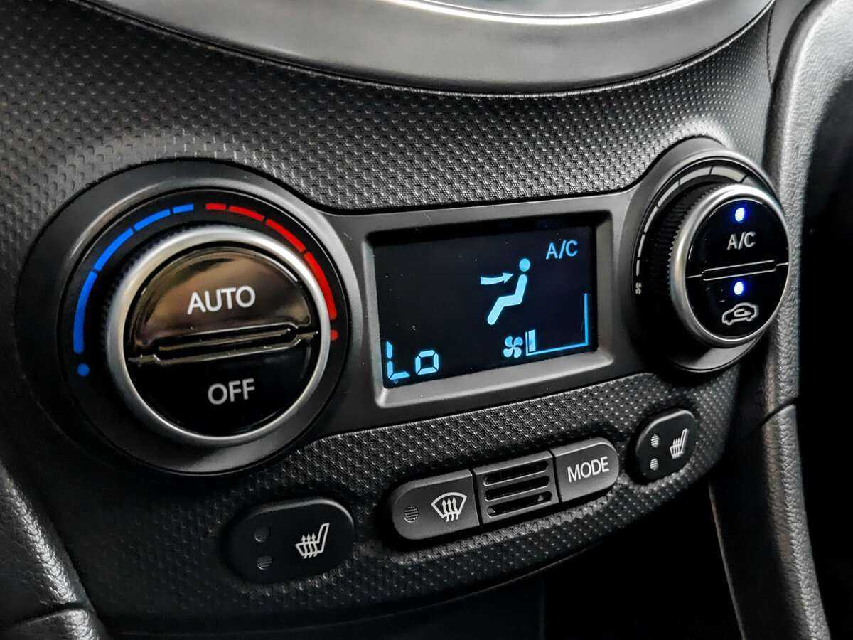 Купить Hyundai Solaris с пробегом. Фото: #20