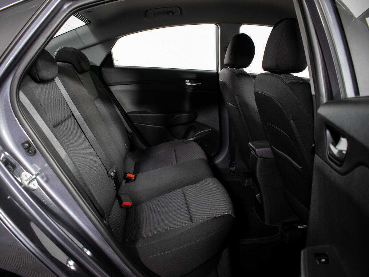 Купить Hyundai Solaris с пробегом. Фото: #7