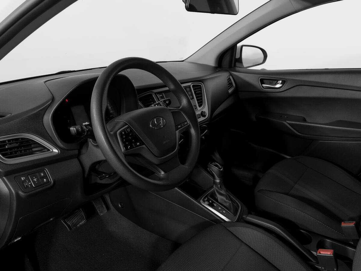 Купить Hyundai Solaris с пробегом. Фото: #14