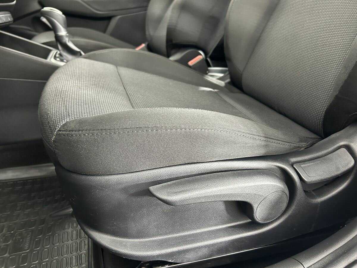 Купить Hyundai Solaris с пробегом. Фото: #9