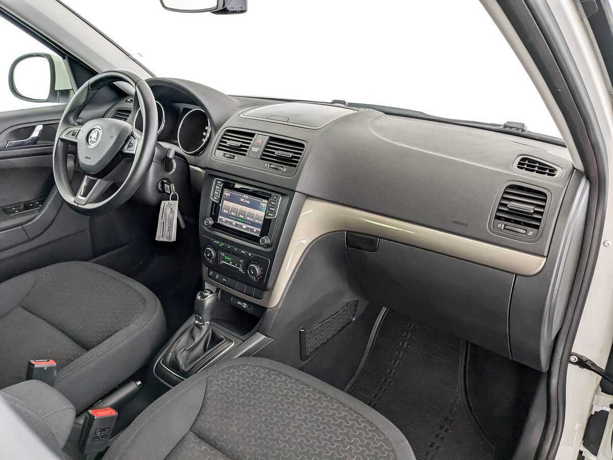 Купить Skoda Yeti с пробегом. Фото: #10