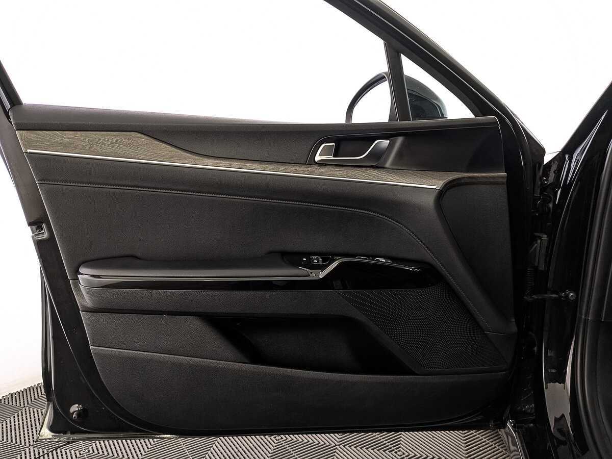 Купить Kia K5 с пробегом. Фото: #18