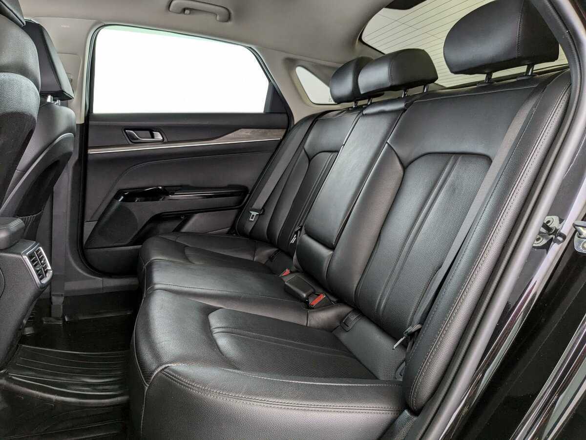 Купить Kia K5 с пробегом. Фото: #9