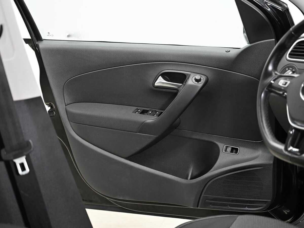 Купить Volkswagen Polo с пробегом. Фото: #5